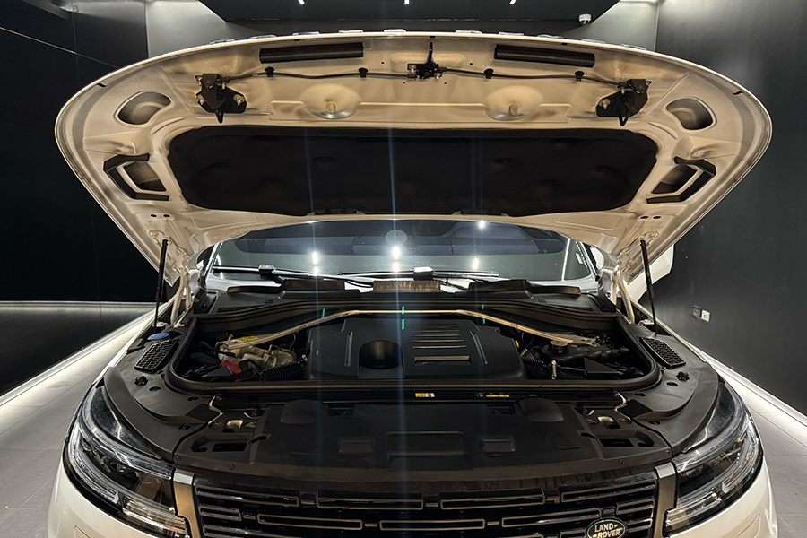 RANGE ROVER SPORT P400 DYNAMIC SE 